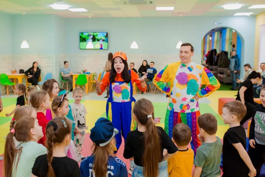 Детская игровая площадка Непоседа в Краснодаре: Детская площадка, Игровая комната, Мастер-классы, Детское караоке, Кионетатр, Не пропусти, Мероприятия, Шоу-программы, Детское меню,