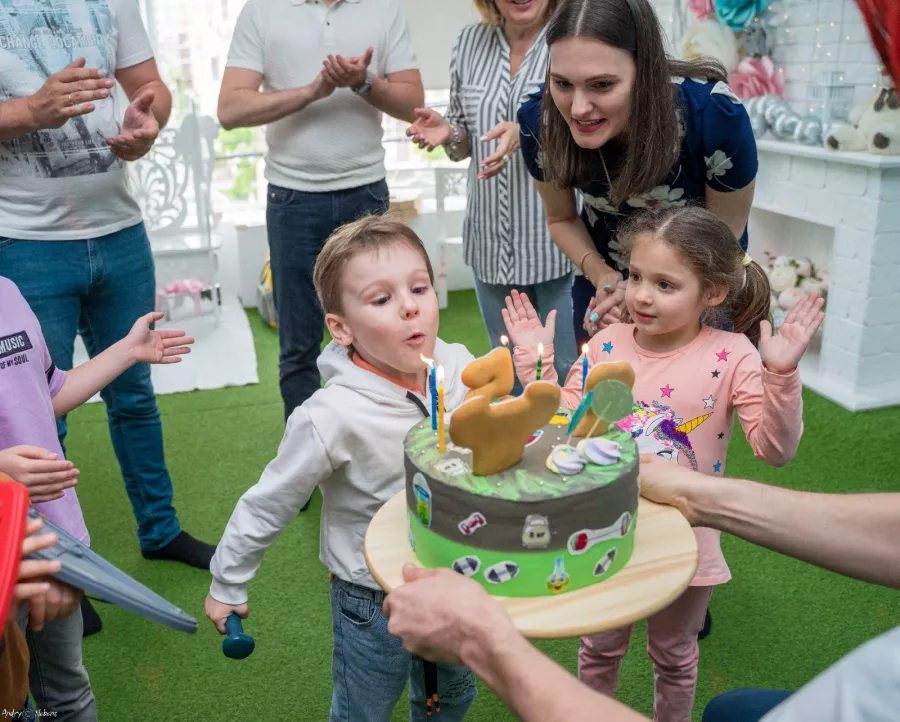 Детская игротека Страна чудес в Краснодаре: Мероприятия, Детский центр, Аниматоры, Батут, Лабиринт, Фото, Игры,