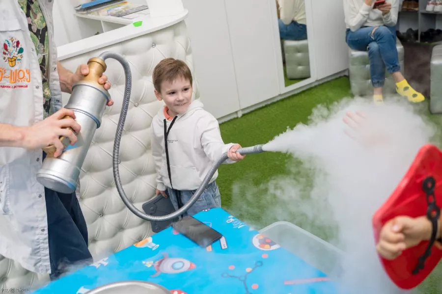 Детская игротека Страна чудес в Краснодаре: Мероприятия, Детский центр, Аниматоры, Батут, Лабиринт, Фото, Игры,