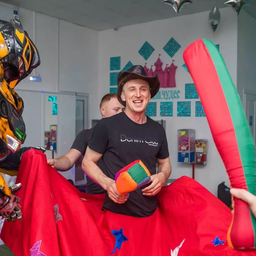 Детская игротека Страна чудес в Краснодаре: Мероприятия, Детский центр, Аниматоры, Батут, Лабиринт, Фото, Игры,