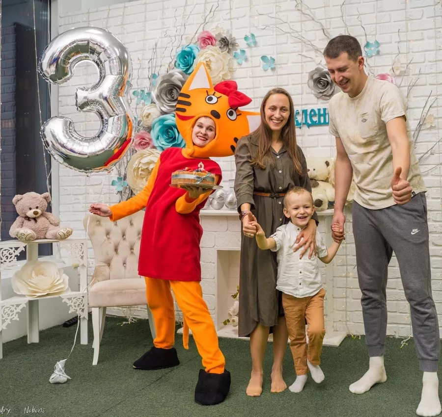 Детская игротека Страна чудес в Краснодаре: Мероприятия, Детский центр, Аниматоры, Батут, Лабиринт, Фото, Игры,