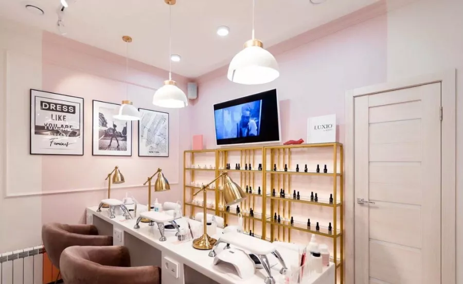 Салон красоты 13 Beauty by Timati в Краснодаре: Салон красоты, Брови, Ресницы, Стрижки, Волосы, Причёски, Педикюр, Маникюр, Ногти, Макияж, Укладки,