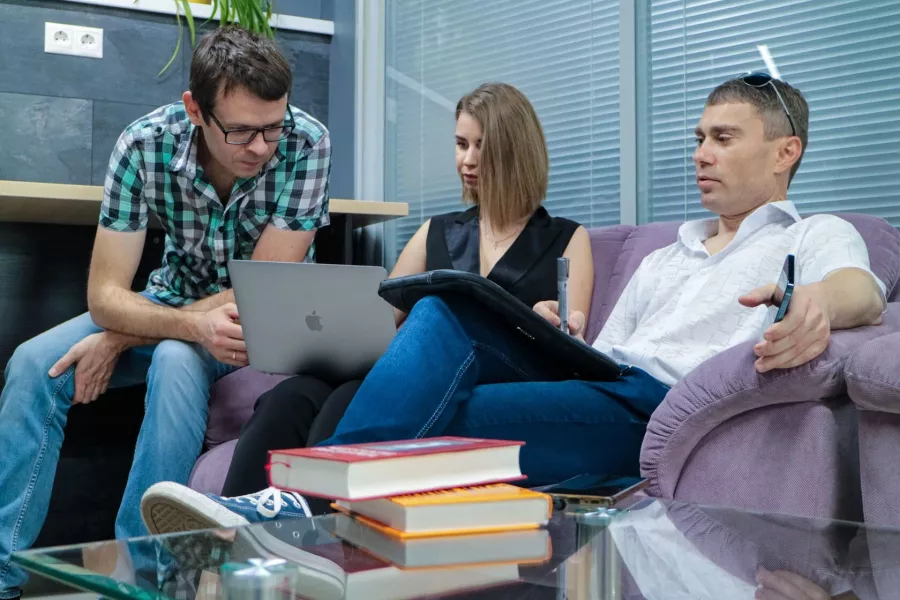 Коворкинг-центр Локация в Краснодаре: Коворкинг, Рабочее место, Конференц-зал, Оборудование, Кухня, Разное,