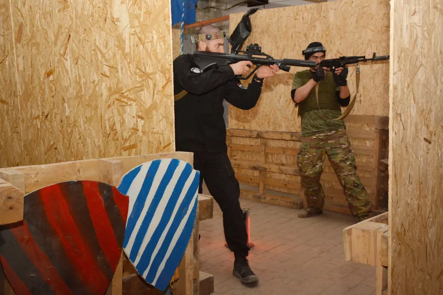 Клуб военного лазертага Киберфорс в Краснодаре: Лазертаг, Детские праздники, Мероприятия, Стрелялки, Детские развлечения, Игровое пространство,