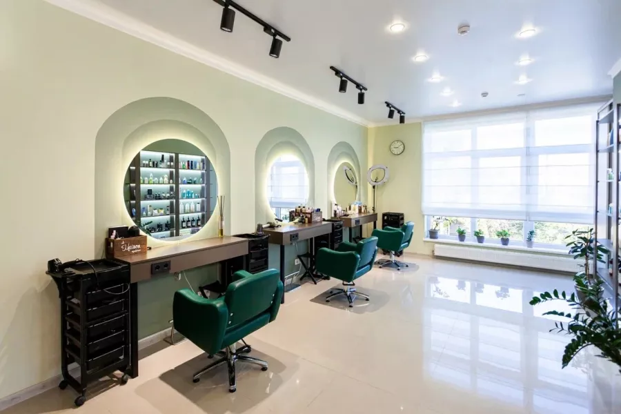 Салон красоты Bi_club_beauty в Краснодаре: Салон красоты, Маникюр, Педикюр, Ногти, Волосы, Брови, Стрижки, Укладки, Окрашивание, Причёски,