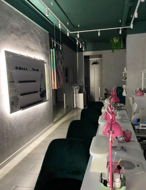 Ногтевая студия Bazza Nails в Краснодаре: Студия красоты, Маникюр, Педикюр, Ногти, Наращивание ногтей, Восстановление ногтей, Брови, Визаж, Причёски,