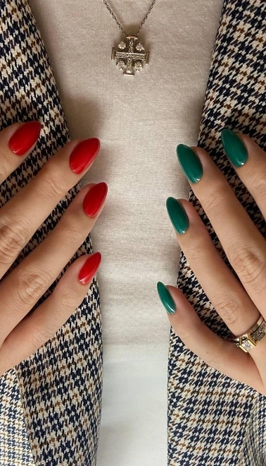 Ногтевая студия Bazza Nails в Краснодаре: Студия красоты, Маникюр, Педикюр, Ногти, Наращивание ногтей, Восстановление ногтей, Брови, Визаж, Причёски,