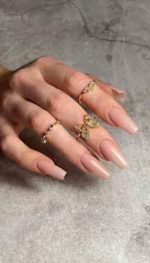 Ногтевая студия "Bazza Nails"