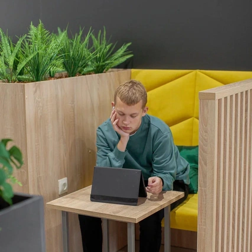 Коворкинг Work Time в Краснодаре: Коворкинг, Рабочее место, Пространство для работы, Переговорная комната, Зона кофе-брейка, Фриланс, Оргтехника, Бесплатный интернет,