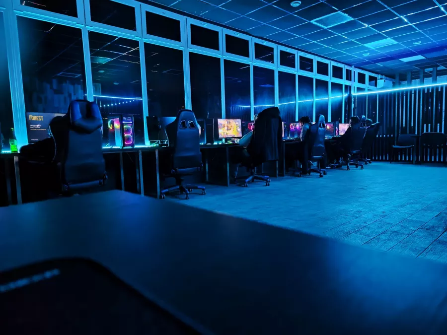 Компьютерный клуб Gnet в Краснодаре: Компьютерный клуб, Компьютерные игры, ПК, Круглосуточно, Удобные кресла, Киберспорт,