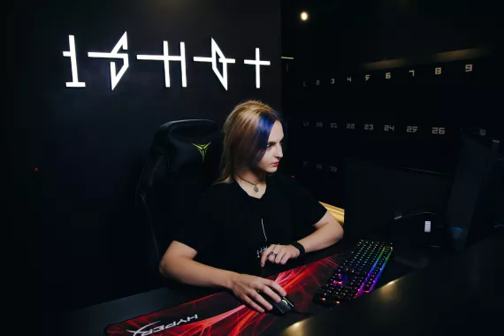 Компьютерный клуб "1shot"