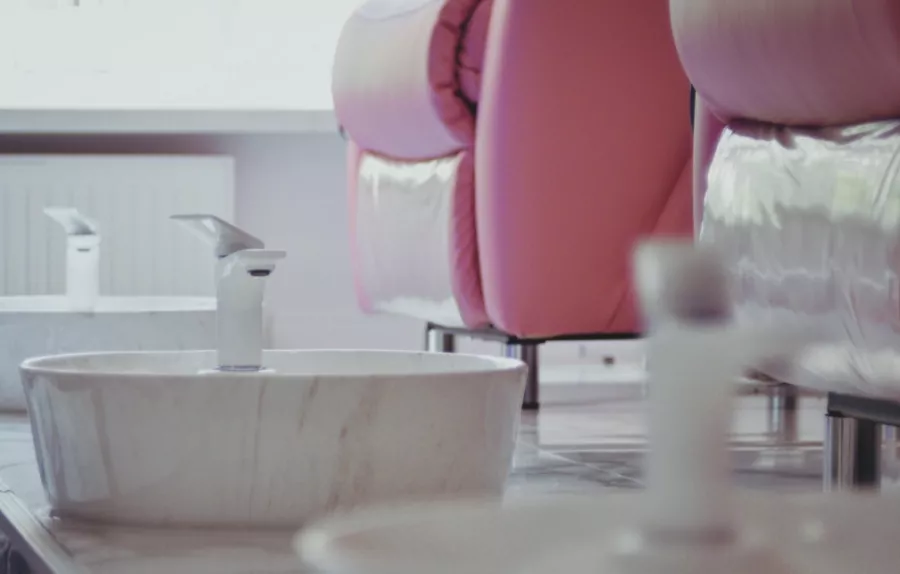 Салон красоты 4hands в Краснодаре: Салон красоты, Ногти, Маникюр, Педикюр, Массаж, Брови, Ресницы, Красота,