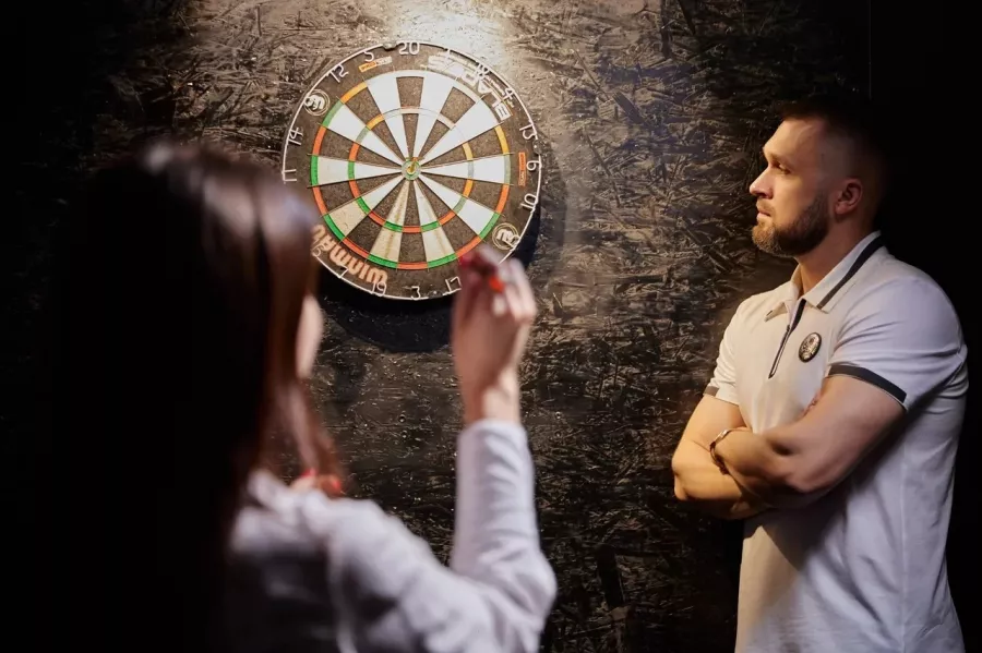 Киберарена UTTproArena в Краснодаре: Компьютерный клуб, Компьютерные игры, ПК, Удобные кресла, VIP-залы, Круглосуточно, Игровые приставки, PS5, Лаундж-зоны, Зона для игры в мафию, Настольные игры, Игровые автоматы, Вкусная Еда,