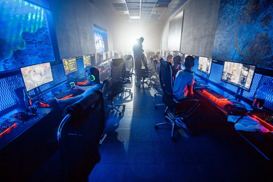 Компьютерный клуб Pr_v2 в Краснодаре: Компьютерный клуб, Киберспорт, Show room VR, Игровые зоны, ПК, Удобные кресла, Круглосуточно, Кальяны, Аренда залов, VIP-зал,
