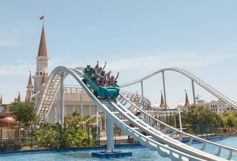 Парк аттракционов The Land Of Legends Theme Park в Серик: Игры,