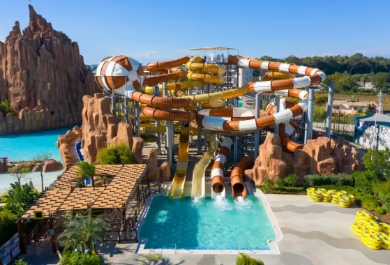 Парк аттракционов "The Land Of Legends Theme Park"