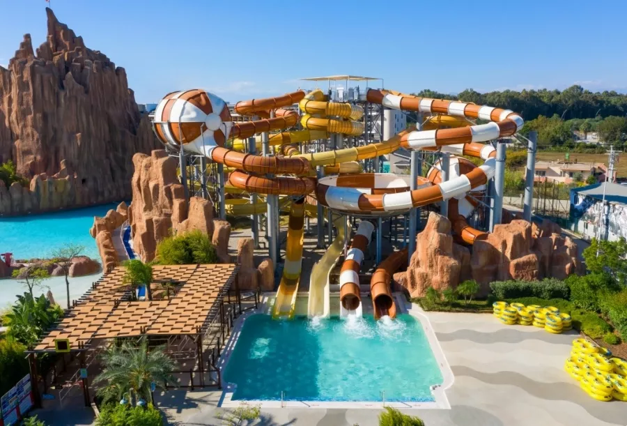 Парк аттракционов The Land Of Legends Theme Park в Серик: Игры,