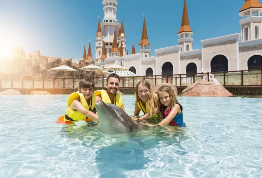 Парк аттракционов The Land Of Legends Theme Park в Серик: Игры,