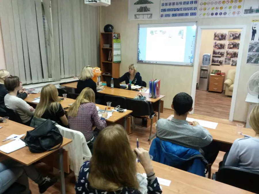 Автошкола Мир в Москве: Автошкола, Вождение, Права на авто, Курсы по вождению,