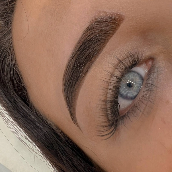Студия ODA BROWS в Краснодаре: Наращивание ресниц, Макияж, Перманент бровей, Оформление бровей, Коррекция бровей, Окрашивание ресниц, Ламинирование ресниц,