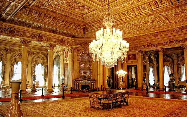 Дворец Долмабахче ( Dolmabahce Sarayi) в Стамбуле: Дворец Стамбул, История Стамбула, Старый город, Резиденция ,