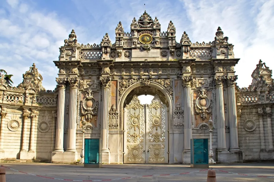 Дворец Долмабахче ( Dolmabahce Sarayi) в Стамбуле: Дворец Стамбул, История Стамбула, Старый город, Резиденция ,