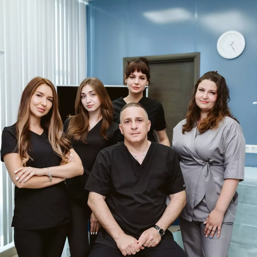 Многопрофильная клиника В Надежных Руках в Краснодаре: Следить за здоровьем, Медицинская клиника, Врачи, Лечение, Медицинская помощь, Медицинская диагностика,