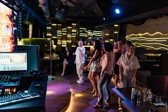 Премиум караоке Applause & Ovation в Краснодаре: Ночной клуб, Танцы, Коктейли, Бар, Танцпол, Музыкально, Караоке, Вкусная Еда,