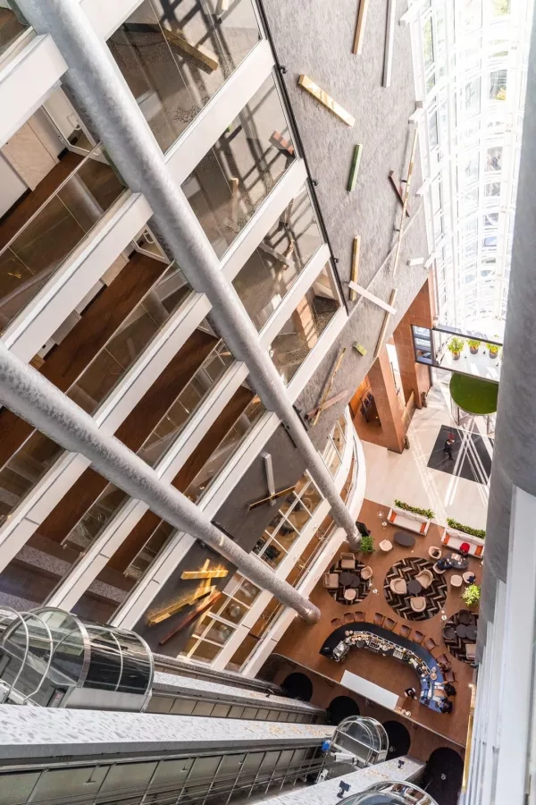 Отель Marriott 5* в Краснодаре: Отель, Номера, Жильё, Фитнес-центр, Бассейн, СПА, Рестораны, Конференц-залы, Переговорные комнаты,