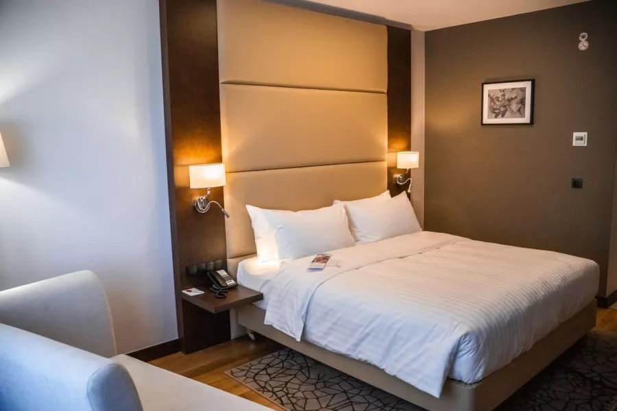 Отель Marriott 5* в Краснодаре: Отель, Номера, Жильё, Фитнес-центр, Бассейн, СПА, Рестораны, Конференц-залы, Переговорные комнаты,