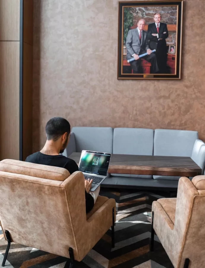 Отель Marriott 5* в Краснодаре: Отель, Номера, Жильё, Фитнес-центр, Бассейн, СПА, Рестораны, Конференц-залы, Переговорные комнаты,