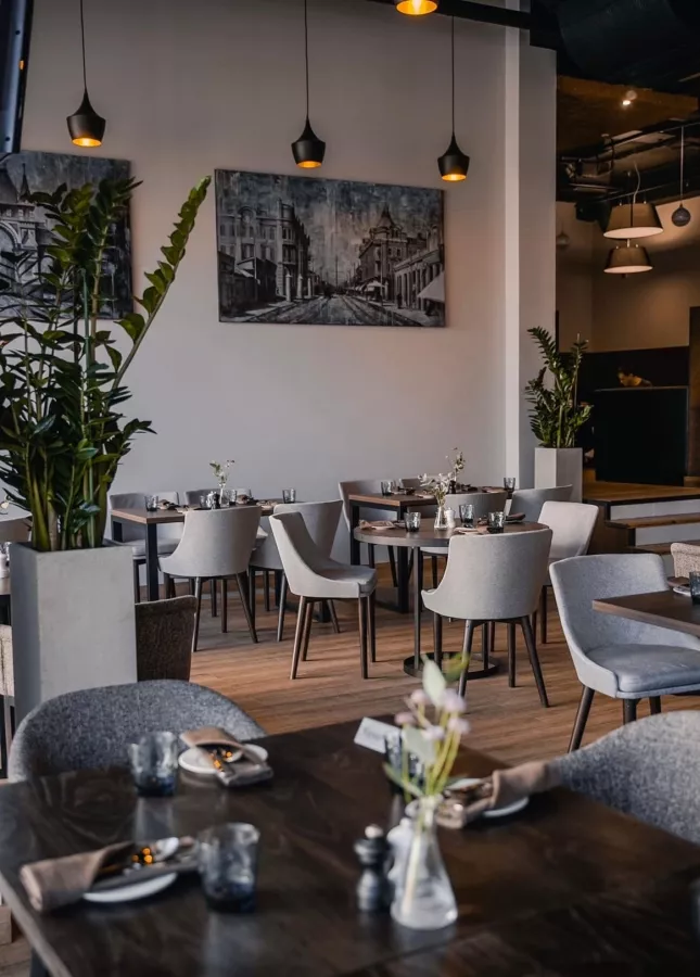 Отель Marriott 5* в Краснодаре: Отель, Номера, Жильё, Фитнес-центр, Бассейн, СПА, Рестораны, Конференц-залы, Переговорные комнаты,