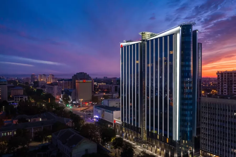 Отель Marriott 5* в Краснодаре: Отель, Номера, Жильё, Фитнес-центр, Бассейн, СПА, Рестораны, Конференц-залы, Переговорные комнаты,