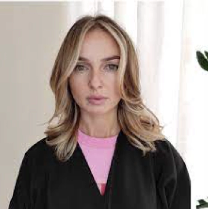 Салон красоты Atmósfera beauty center в Торревьехе: стрижки, Массаж, Маникюр,