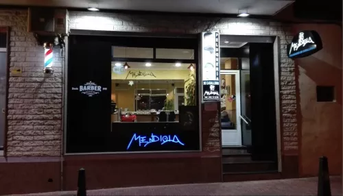 Барбершоп Peluqueria Barberia Mendiola  в  Торревьехе