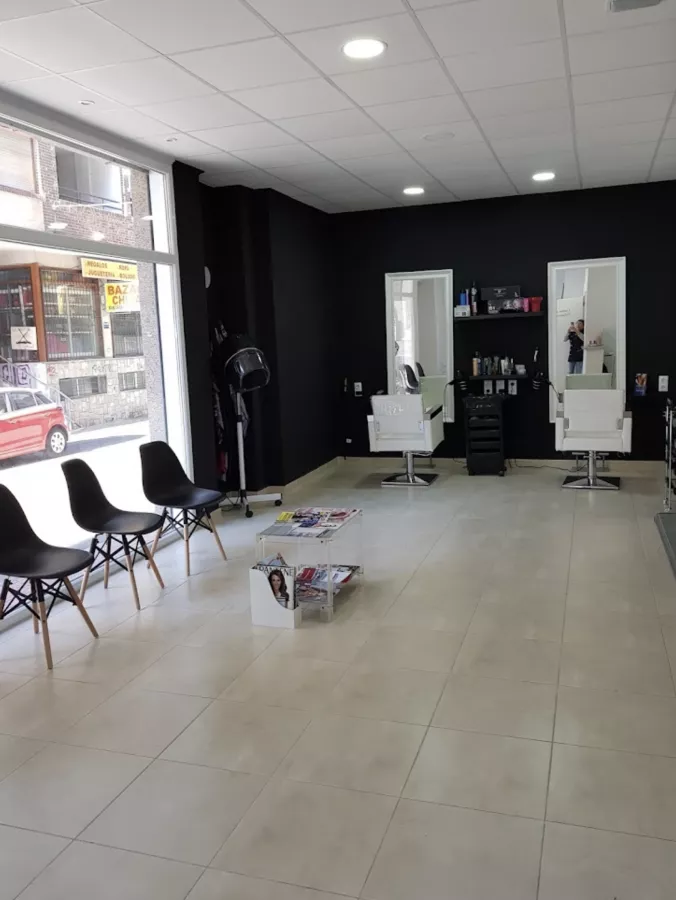 Салон красоты Esencia в Торревьехе: Волосы, Стрижка, Красота,