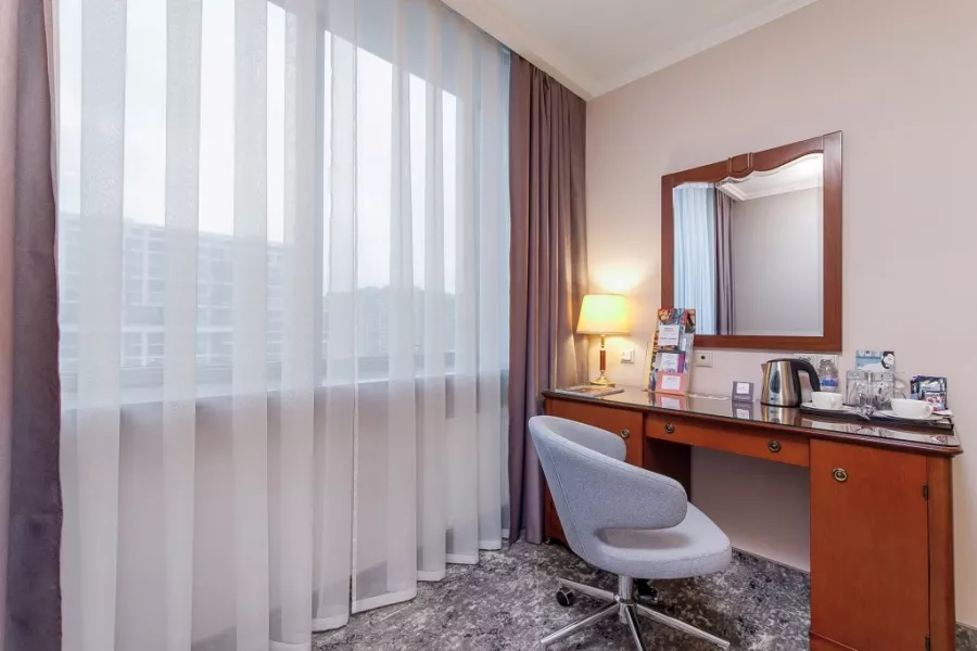 Отель Crowne Plaza Krasnodar 4* в Краснодаре: Отель, Номера, Жильё, Конференц-залы, Рестораны, Бизнес-зона, Фитнес-центр,