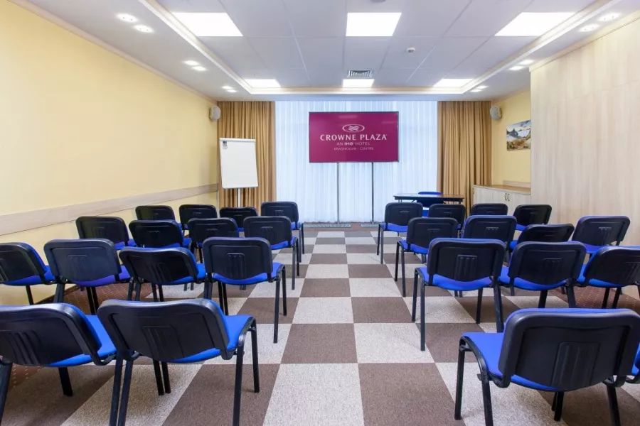Отель Crowne Plaza Krasnodar 4* в Краснодаре: Отель, Номера, Жильё, Конференц-залы, Рестораны, Бизнес-зона, Фитнес-центр,
