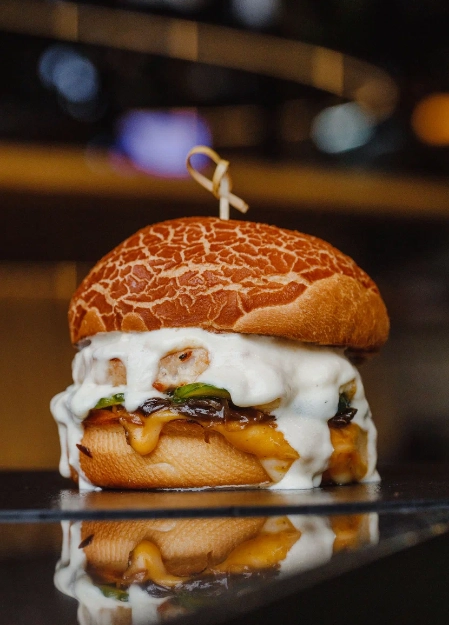 Burger Bar Krasnodar в Краснодаре: Кафе, Бар, Бургерная, Вкусная Еда, Быстрое питание, Бургеры, Парк Краснодар,