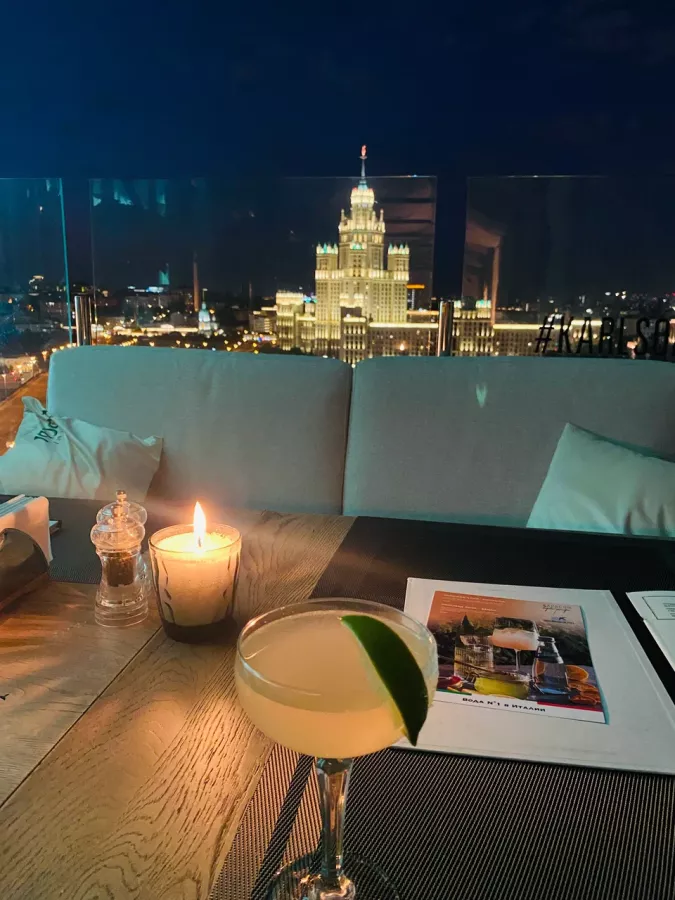 Ресторан Карлсон в Москве: Доставка еды, Авторская кухня, Панорамный вид, Смотровая площадка, Морепродукты, Роллы,