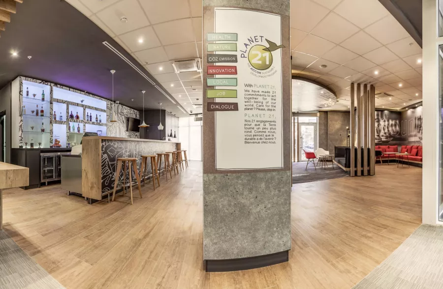 Отель Ibis 3* в Краснодаре: Отель, Номера, Жильё, Бар, Ресторан, Завтраки, Кафе, Тренажёрный зал, Конференц-, Переговорная комната,
