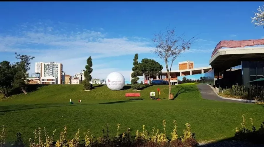 Гольф клуб Atasehir Golf Club в Стамбуле: Гольф клуб, Все для гольфа, Клубный дом, Поле для гольфа , Академия гольфа,