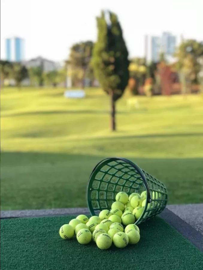 Гольф клуб Atasehir Golf Club в Стамбуле: Гольф клуб, Все для гольфа, Клубный дом, Поле для гольфа , Академия гольфа,