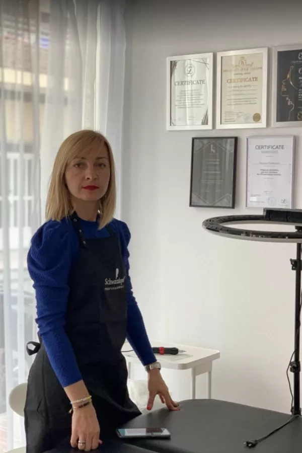 Салон красоты Glam Studio в Торревьехе: Губы, Волосы, Ногти, Стрижка, Милирование, Красота, Окрашивание, Русский мастер,