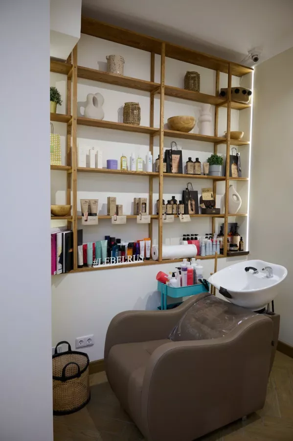 Салон красоты Beauty Lab Store в Москве: Макияж, Маникюр, Педикюр, Окрашевание, Парикхмахерская,