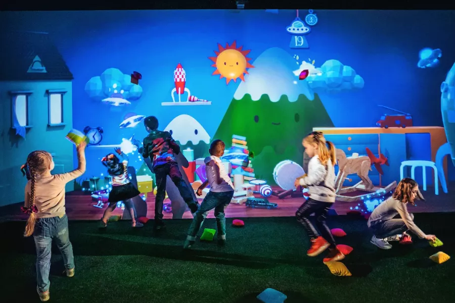 Развлекательный центр Hello Park  в Москве: Игры,