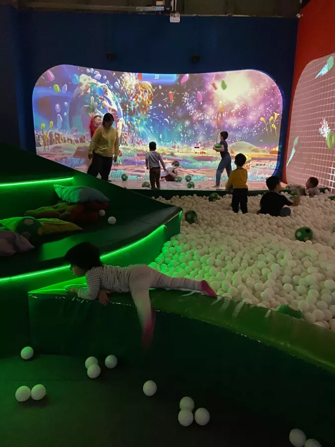 Развлекательный центр Hello Park  в Москве: Игры,