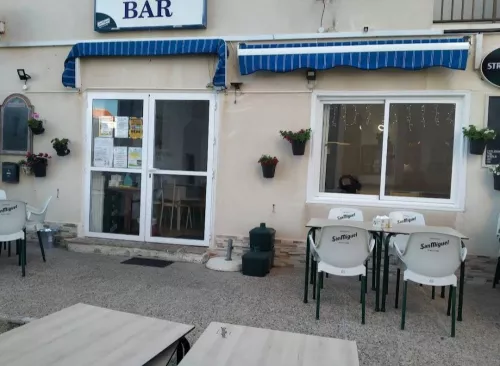 Бар Bar Britannia  в  Торревьехе