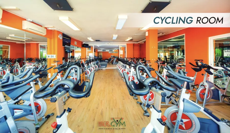 Фитнес зал IBERGYM в Торревьехе: Фитнес, Здоровый образ жизни, Качалка,