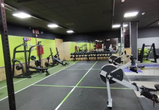 Спорт зал "ViveFit"